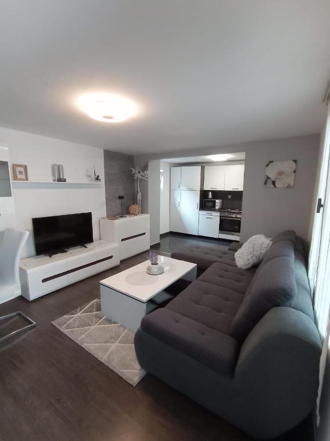 Petra Appartement Ðakovo Buitenkant foto
